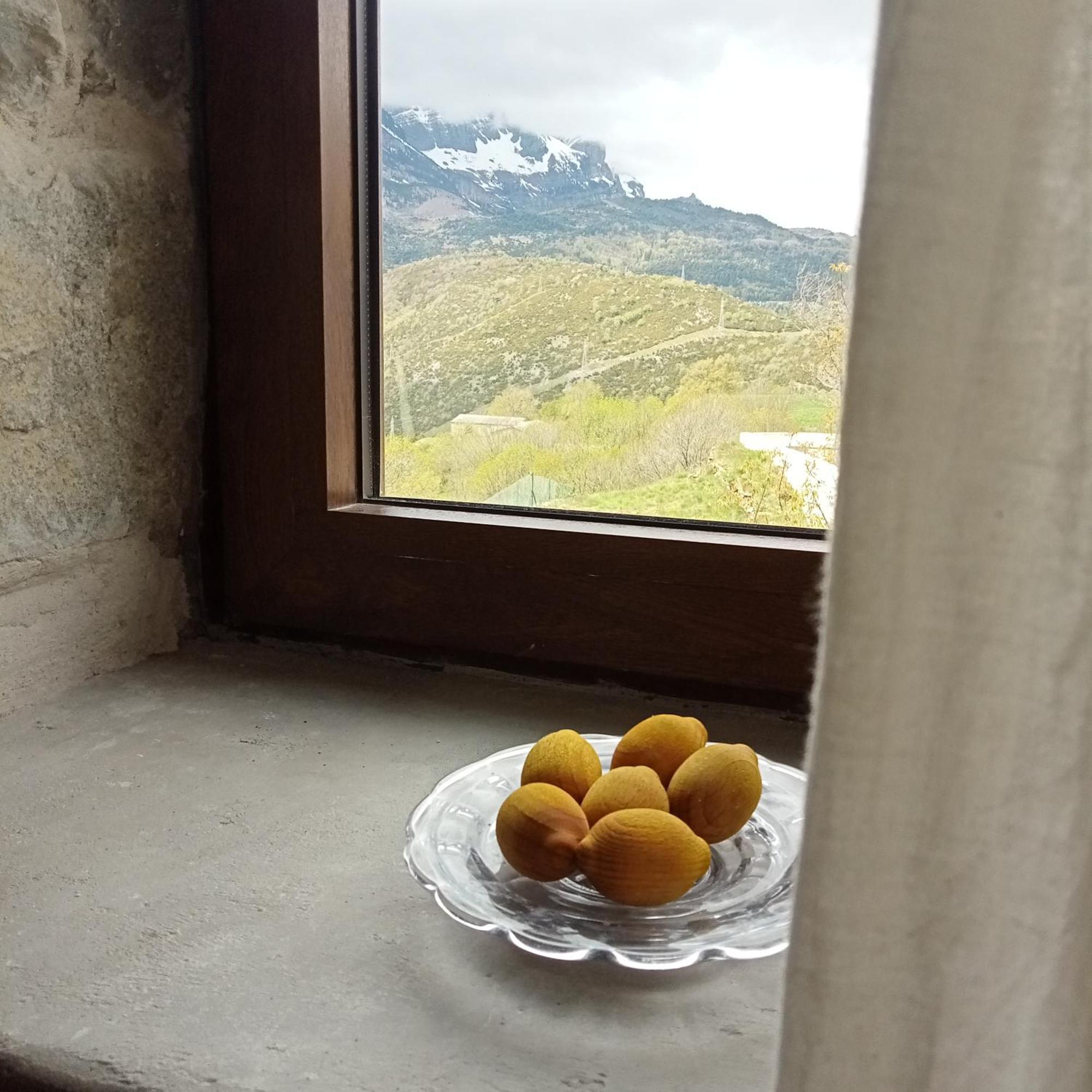Suite En Cuadra Pajar, Casa Rural Hoz de Jaca Eksteriør bilde