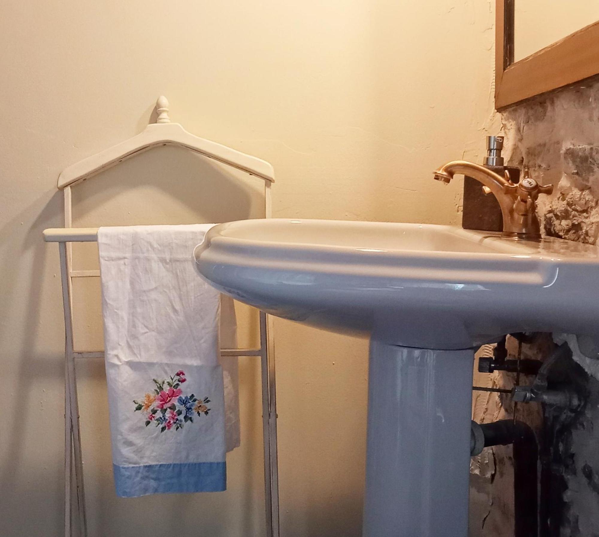 Suite En Cuadra Pajar, Casa Rural Hoz de Jaca Eksteriør bilde