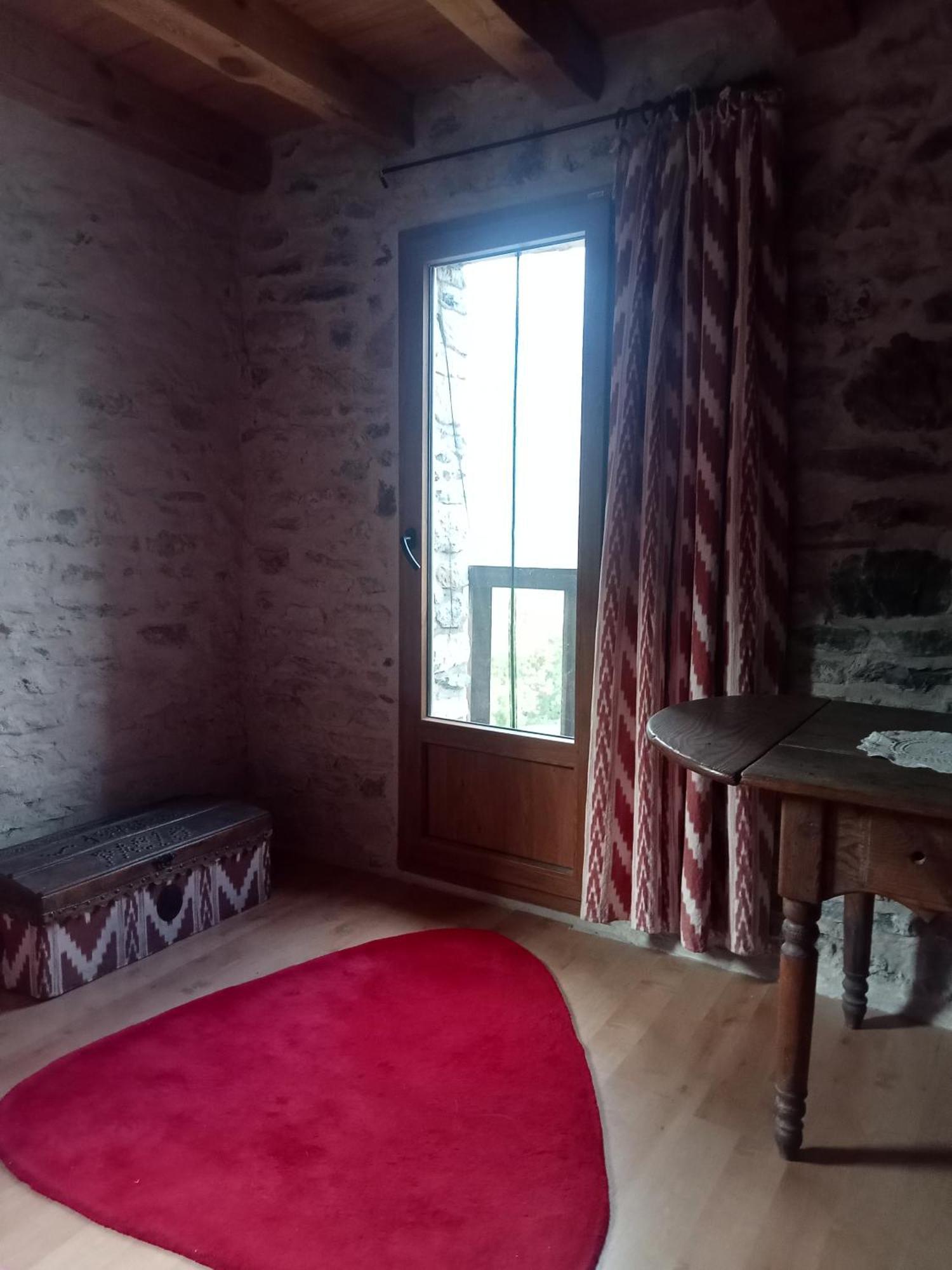 Suite En Cuadra Pajar, Casa Rural Hoz de Jaca Eksteriør bilde