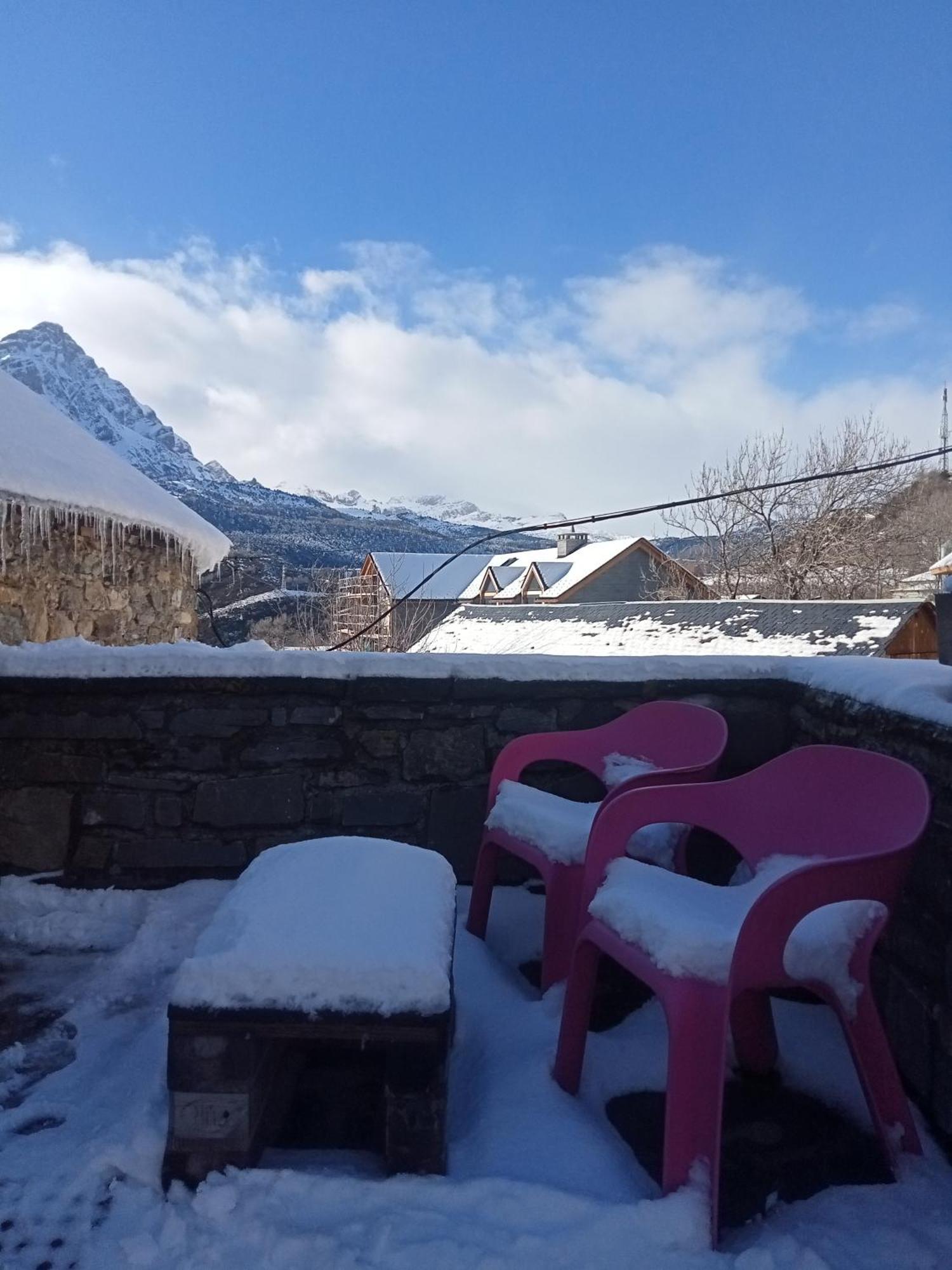 Suite En Cuadra Pajar, Casa Rural Hoz de Jaca Eksteriør bilde